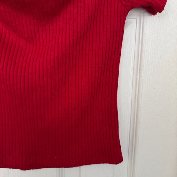 EUC Forever 21 Blouse Short Sleeve V Neck Ribbed Tee, Faux Buttons, Red, L - Picture 13 of 16